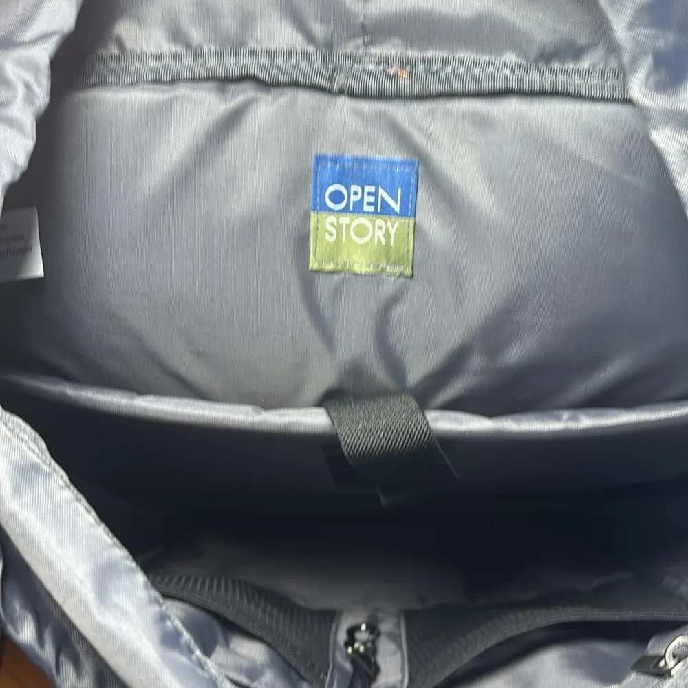 Open story backpack. NWT - Picture 3 of 4